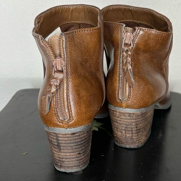 American Eagle Booties‎ - Picture 4 of 7